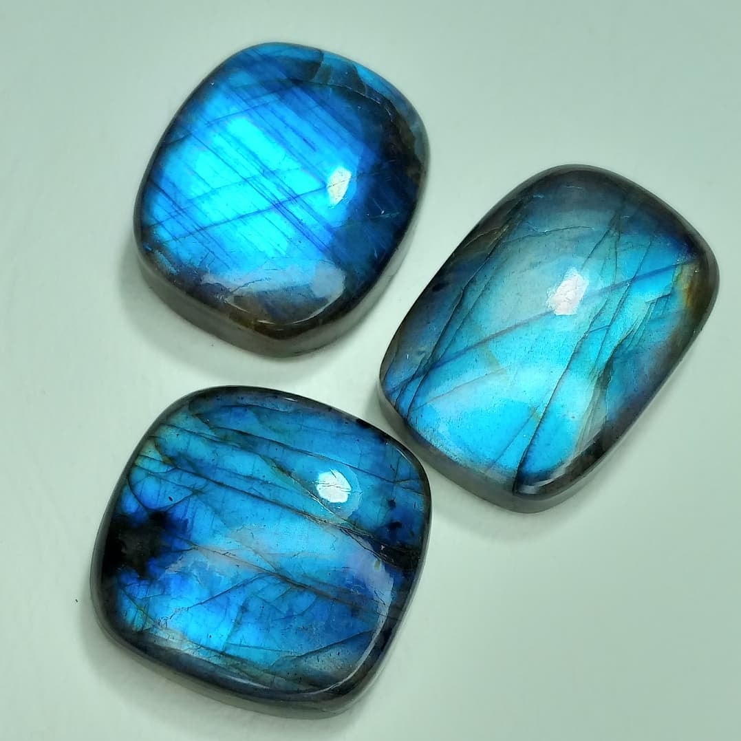 Lote de 3 Labradoritas Azules - entre 23,9 mm y 28,2 mm