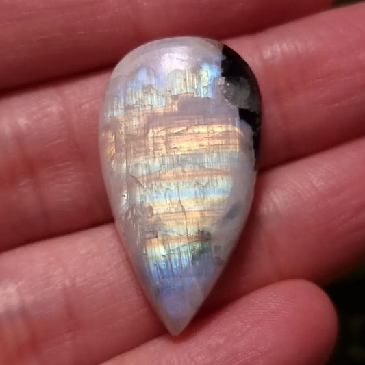 Labradorita Blanca/Piedra Luna Arcoíris con Biotita Alta Calidad - 30,1x16,7 mm